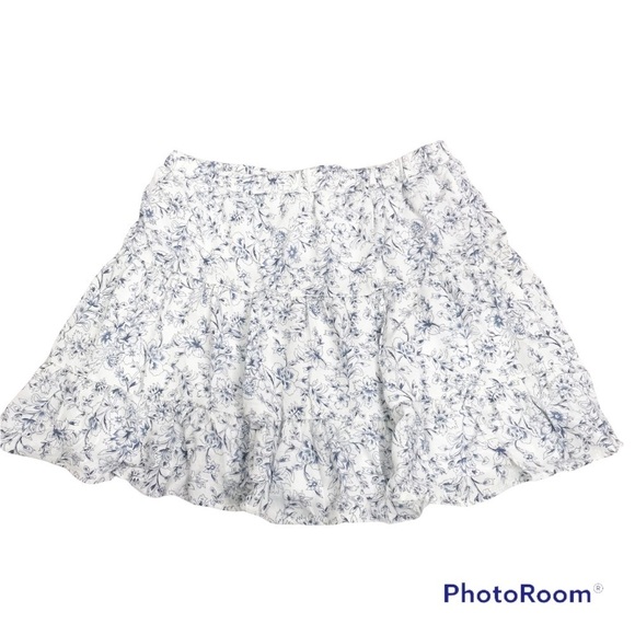 Le Lis white and blue floral tiered mini skirt nwt - Picture 1 of 6